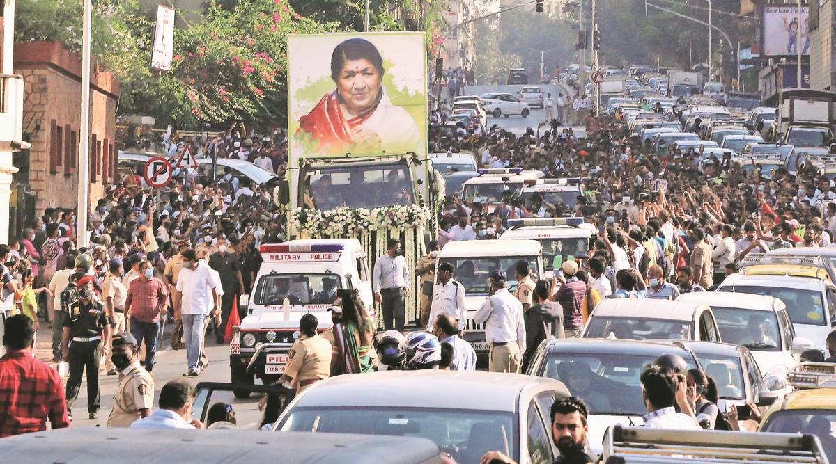 Large crowd gathers outdoor Lata Mangeshkar’s area to pay remaining