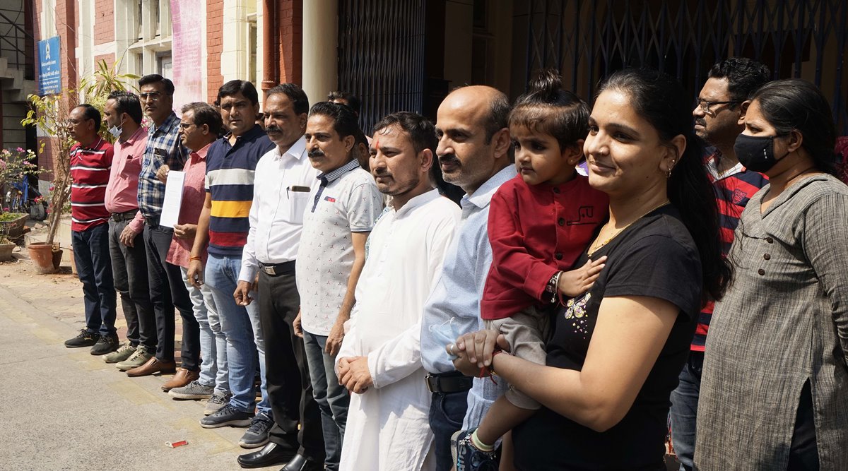 Gujarat, Gujarat latest news, Vadodara latest news, Vadodara Parents' Association, school reopening, covid, coronavirus, offline classes, indian express