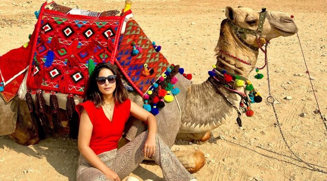 Hina is serving major travel goals in Egypt. (Source: Hina Khan/Instagram)