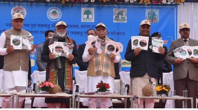 At Sultanpur National Park, Haryana CM Manohar Lal Khattar announced the state will initiate an ecotourism policy.
