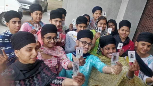 punjab, punjab elections, Punjab voting pictures, next punjab cm, Punjab congress, sonu sood, punjab election candidates, capt amarinder singh, channi, bhagwant mann, AAP, bjp, congress, up assembly election 2022, Punjab assembly election 2022, punjab key candidates, up 3rd phase key candidates, Assembly election, UP polls