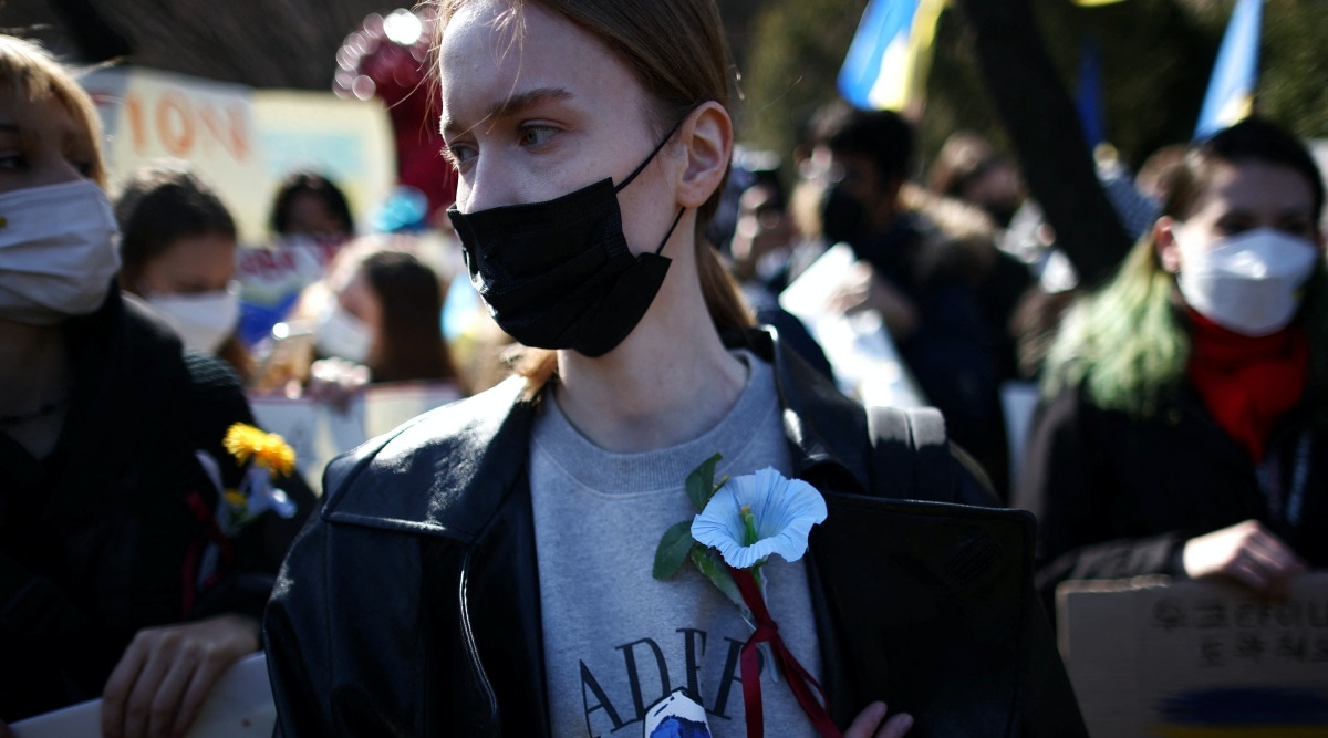 Street protests, albeit small, resumed in the Russian capital of Moscow, the second-largest city of St. Petersburg and other Russian cities for the third straight day on Saturday, with people taking to the streets despite mass detentions on Thursday and Friday.   (Reuters)