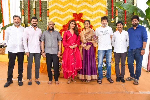 Sarkaru Vaari Paata Shoot Over - Mahesh Babu flies in Private Jet