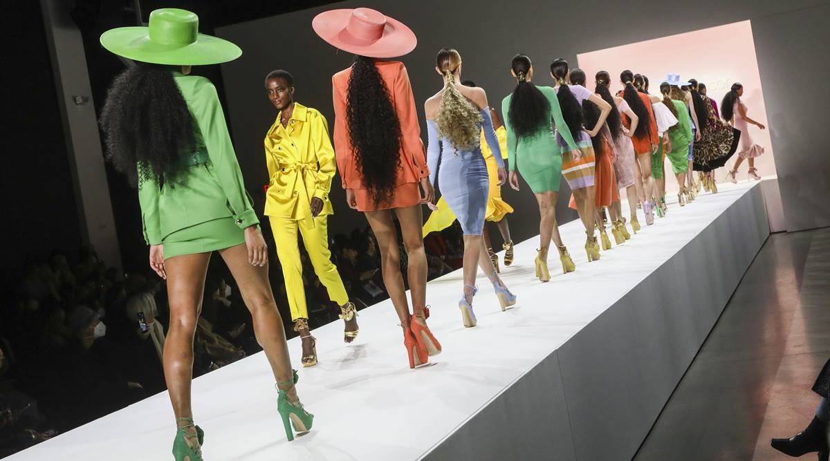 Model legends walk Sergio Hudson's NY Fashion Week runway | Fashion News - The Indian Express Model legends walk Sergio Hudson's NY Fashion Week runway | Fashion News - The Indian Express
