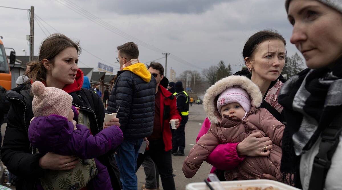 520,000+ refugees have fled Ukraine since Russia waged war’ | World ...