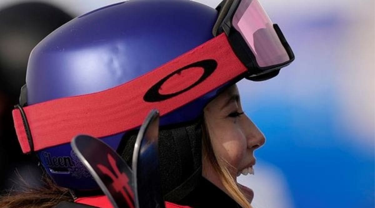 Eileen Gu breezes to gold in ski halfpipe, 3rd medal at Olympics ...