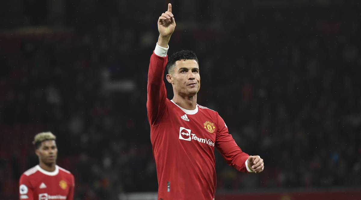 Cristiano Ronaldo news: Cristiano Ronaldo snubbed by 'multiple clubs' while  at Manchester United despite chance to sign him for £80,000 per week - The  Economic Times