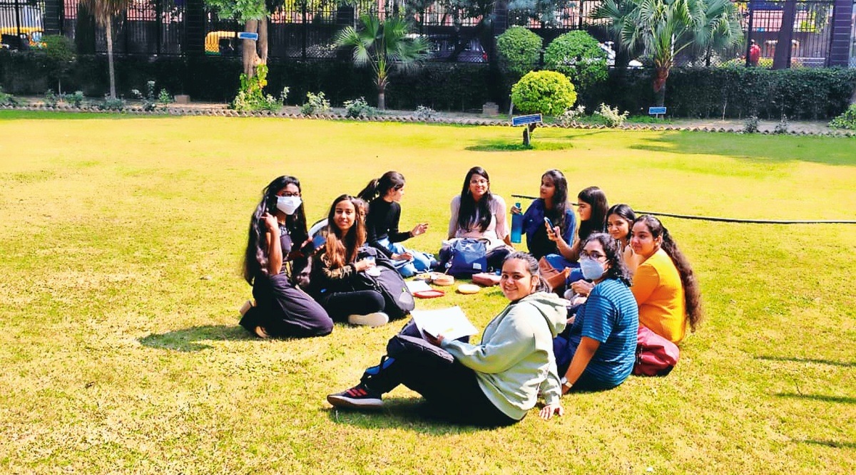 Kerala to Jammu to Dehradun, Delhi University, Delhi University reopens, DU campus reopens, Delhi news, Delhi city news, New Delhi, India news, Indian Express News Service, Express News Service, Express News, Indian Express India News, Ramjas College, Daulat Ram College, Hindu College