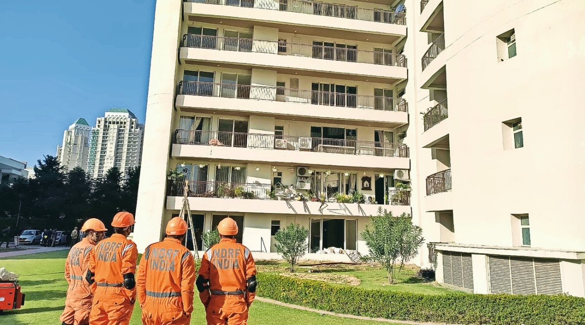 Gurgaon, Building collapses, Gurgaon news, Gurgaon Building collapses, rescue operations, Manohar Lal Khattar, Haryana news, Delhi news, Delhi city news, New Delhi, India news, Indian Express News Service, Express News Service, Express News, Indian Express India News