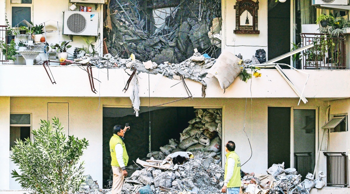 Gurgaon, Building collapses, Gurgaon news, Gurgaon Building collapses, rescue operations, Manohar Lal Khattar, Haryana news, Delhi news, Delhi city news, New Delhi, India news, Indian Express News Service, Express News Service, Express News, Indian Express India News