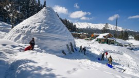 World's highest igloo restaurant in Gulmarg