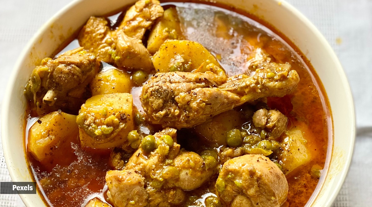 How about this special ‘Khandeshi Chicken’ recipe for dinner tonight ...