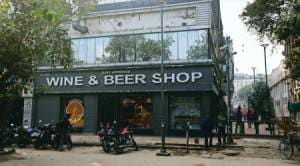 Excise licence extended but Delhi’s liquor shops say end to offers hurting business