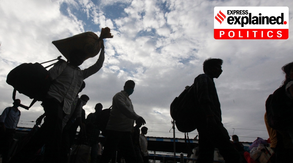 Migrant labourers in Mumbai amid the Covid-19 pandemic. (Express Photo: Pradip Das)