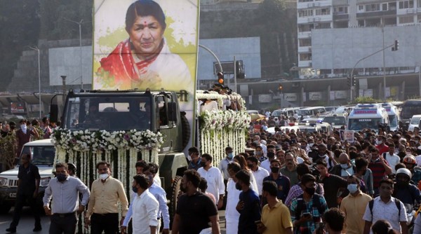 Lata Mangeshkar last rites