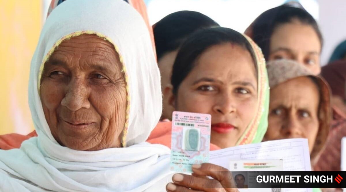 Voters in queue at village Naruana in Bhatinda Rural. (Express Photo by Gurmeet Singh)