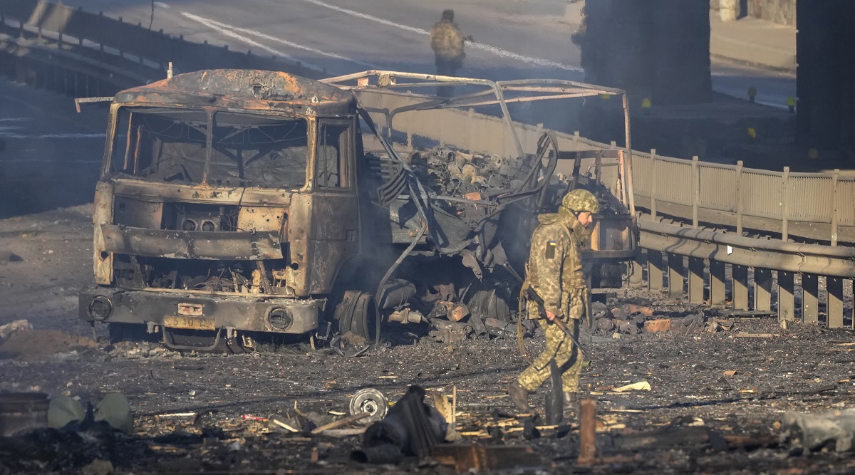 Ukraine President Zelenskyy delivers defiant message to Russian troops