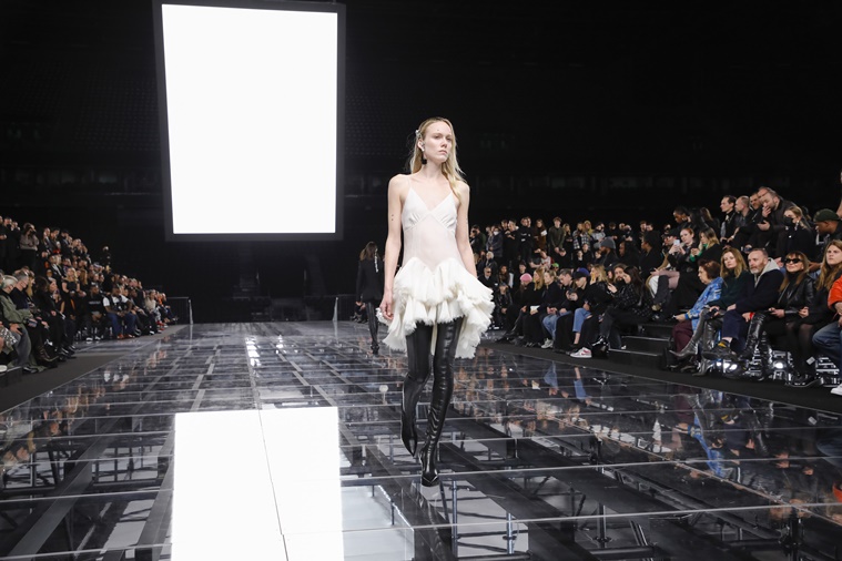 A model presents a look at the Givenchy Fall 2022 show in Paris, March 6, 2022. (Valerio Mezzanotti/The New York Times)