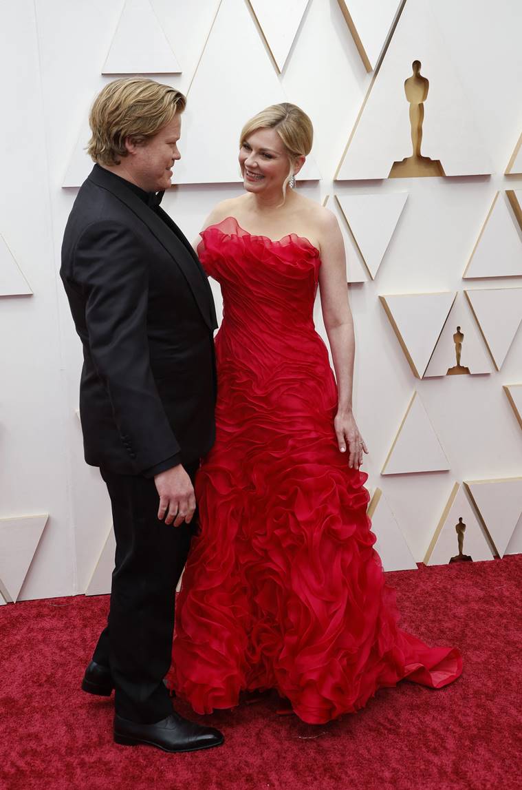 Timothée Chalamet, Kristen Stewart Oscars Red Carpet Looks