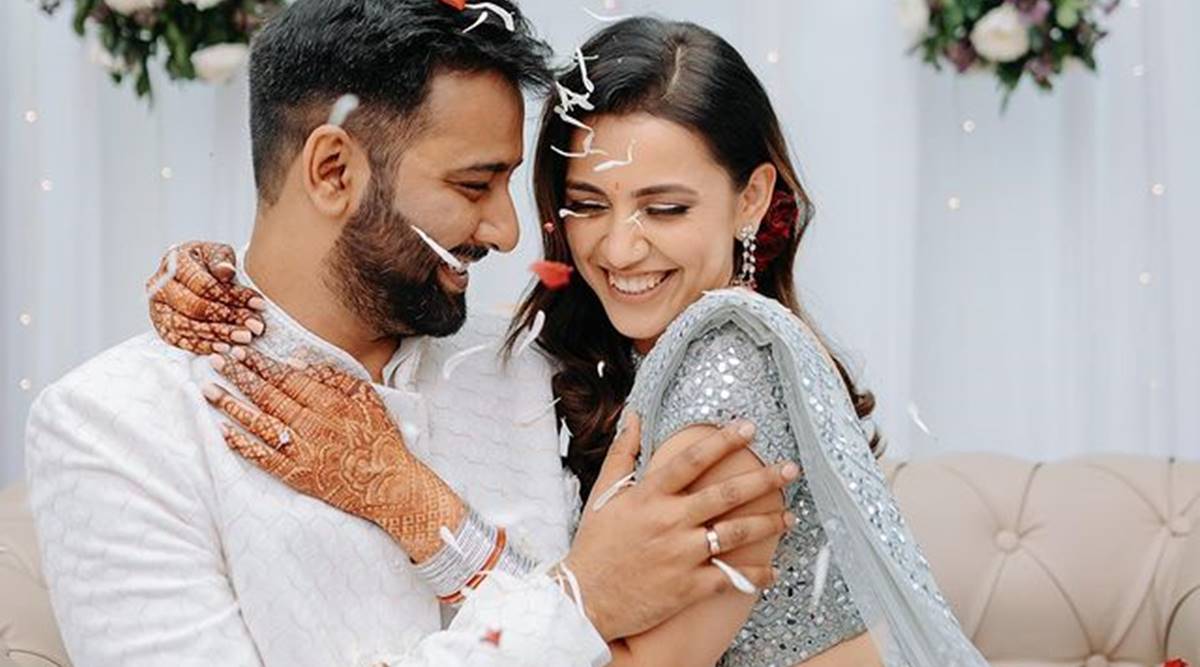 Esha Porn - Esha Kansara gets engaged to Siddharth Amit Bhavsar: 'Fell in love with the  family firstâ€¦' | Entertainment News,The Indian Express