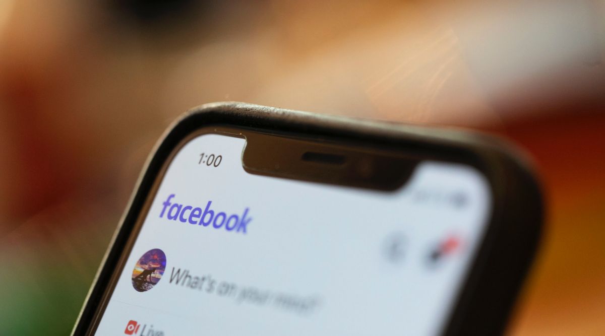 Facebook, TikTok, Meta