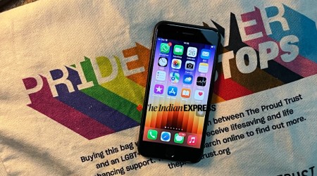 iphone, apple iphone se, iphone se 2022 review, iphone se 2022 price in india, iphone se 2022 camera