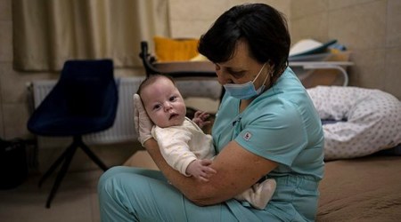 Surrogate babies, Ukraine war, surrogate mothers in Ukraine, surrogate mothers deliver babies Ukraine, indian express news