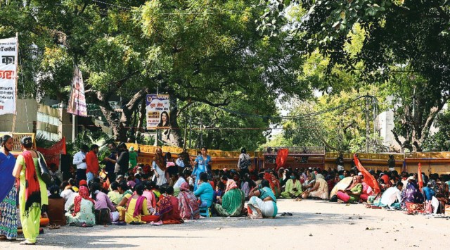 Anganwadi workers, Anganwadi workers strike, Anganwadi workers terminated, Municipal Corporation of Delhi (MCD), Delhi State Anganwadi Workers and Helpers Union (DSAWHU), Delhi news, Delhi city news, New Delhi, India news, Indian Express News Service, Express News Service, Express News, Indian Express India News