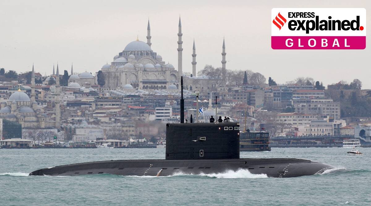 Russian Navy's diesel-electric submarine Rostov-on-Don sails in the Bosphorus, on its way to the Black Sea, in Istanbul, Turkey February 13, 2022. (Reuters/File)