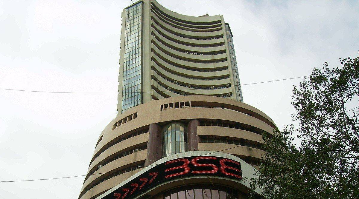 Today's Stock Market: The Sensex is up over 750 points in early trade, and the Nifty is above 16,550; IT stocks are up.
