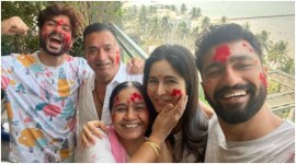 Katrina Kaif and Vicky Kaushal celebrate Holi with their family. (Photo: Katrina Kaif/Instagram)