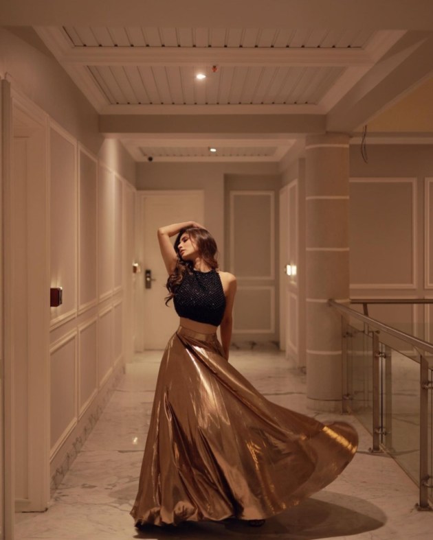 mouni roy