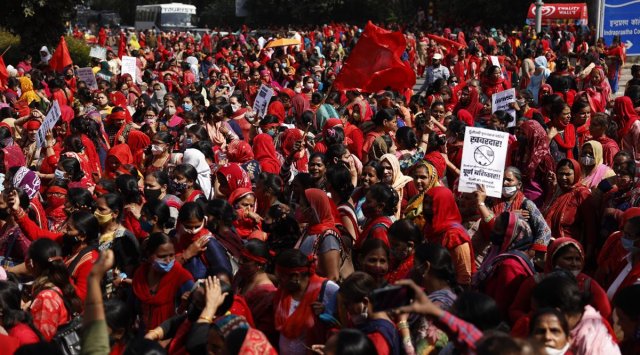 Hundreds of workers and helpers have been on strike since January 31. (Archive)