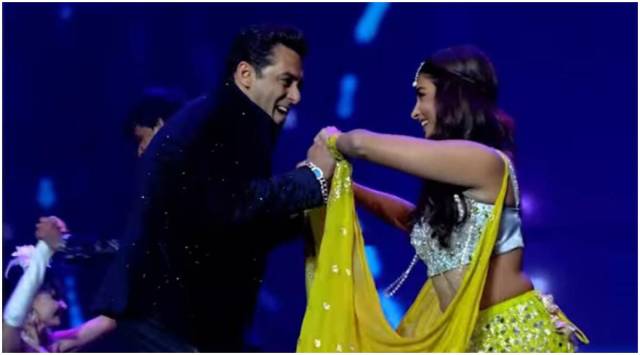 Salman Khan Fails To Recreate ‘jumme Ki Raat Step Hilarity Ensues