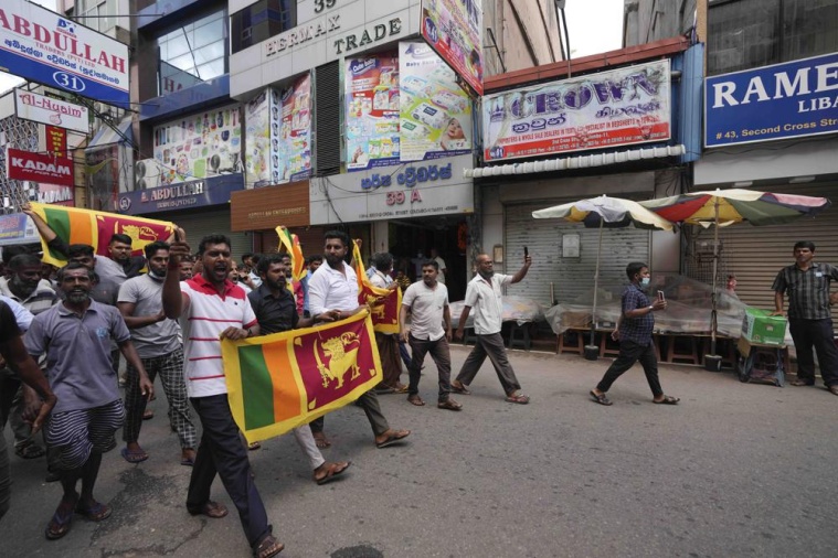 Huelga de trabajadores para presionar al presidente de Sri Lanka para que renuncie