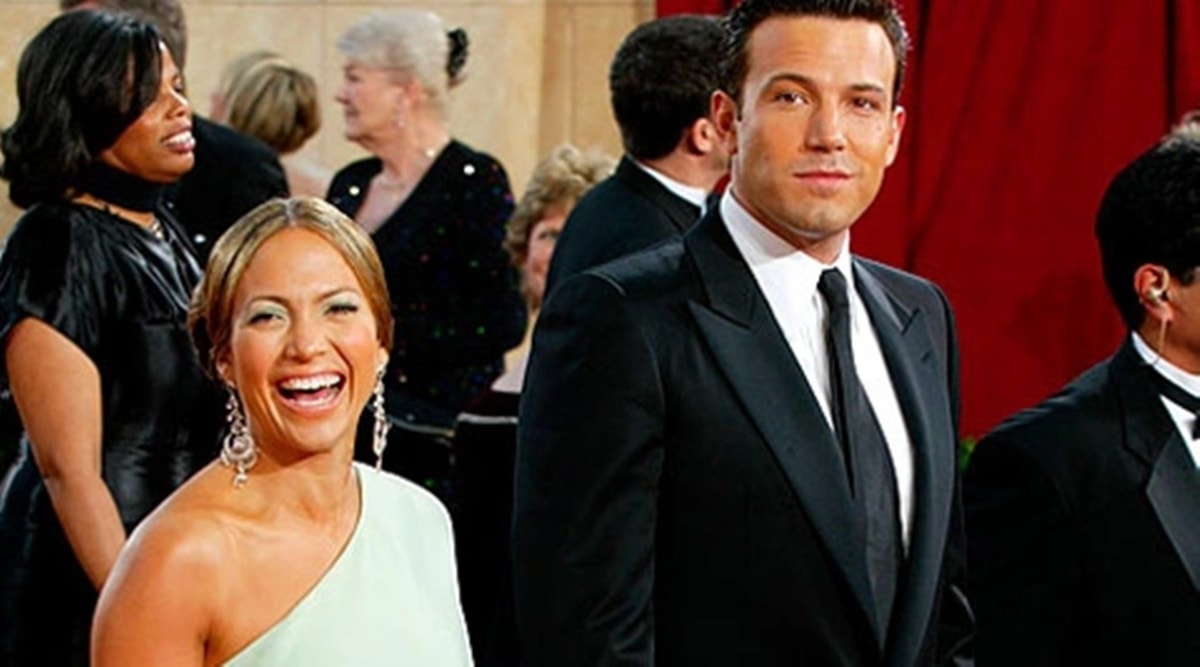 Jennifer Lopez, Jennifer Lopez news, Jennifer Lopez engagement, Jennifer Lopez engagement ring, Jennifer Lopez green diamond ring, Jennifer Lopez and Ben Affleck, indian express news