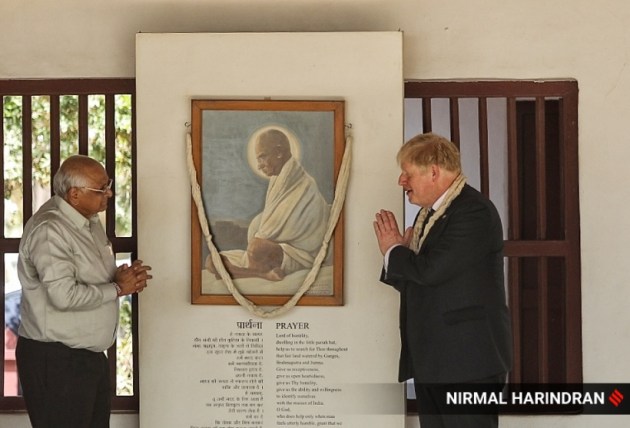 Boris Johnson India, Boris Johnson Gujarat, Boris johnson Gujarat photos, Boris Johnson sabarmati ashram, Boris Johnson India visit pictures, boris johnson PM Modi, Indian express,