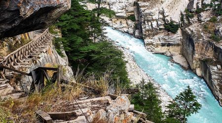 The 2.5-kilometre-long train leading to Gartang Gali is an arduous journey, however, worth every struggle as it offers an exciting view of the Nelong valley. (Source: uttarakhandtourism.gov.in)