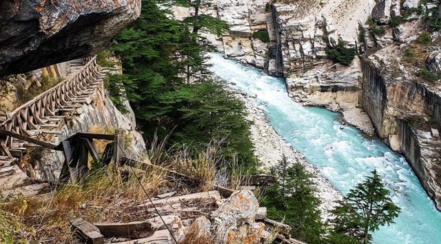 The 2.5-kilometre-long train leading to Gartang Gali is an arduous journey, however, worth every struggle as it offers an exciting view of the Nelong valley. (Source: uttarakhandtourism.gov.in)