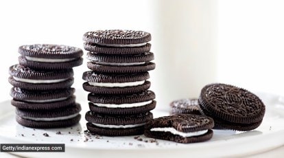 Does science answer how you can split cream perfectly between Oreo cookies?  Here's what a study found