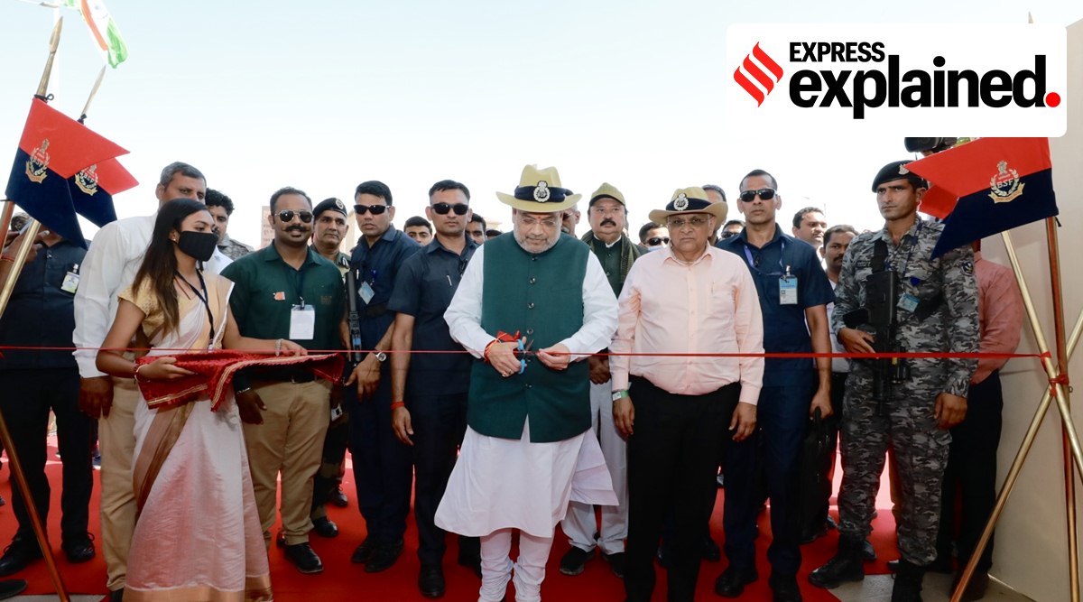 Union Home Minister Amit Shah inaugurates an Indo-Pakistan border viewing point in Nadabet in Gujarat on Sunday. (Twitter/@AmitShah)