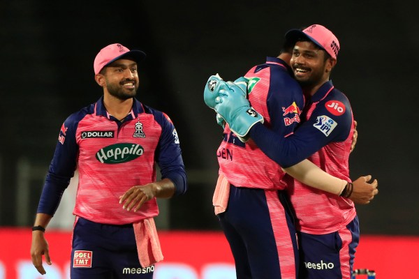 RCB vs RR