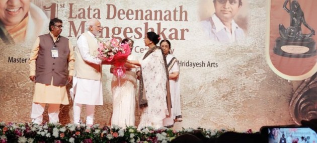 PM Modi receives Lata Deenanath Mangeshkar award 3