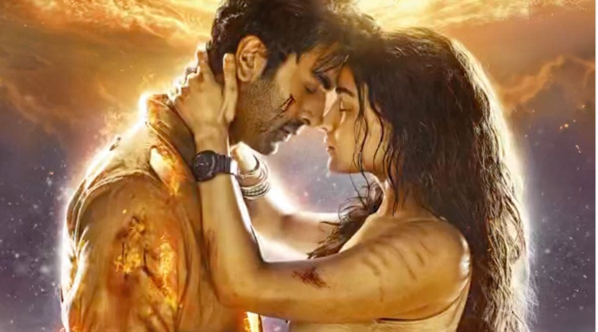 Alia Bhatti New Xnxx - Ranbir Kapoor and Alia Bhatt hold each other close in new Brahmastra  poster, Ayan Mukerji teases wedding: 'Time feels rightâ€¦' | Entertainment  News,The Indian Express