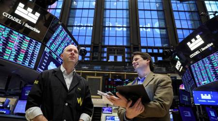 Traders work on the floor of the New York Stock Exchange (NYSE) in New York City, U.S., April 4, 2022.  (REUTERS/File Photo)