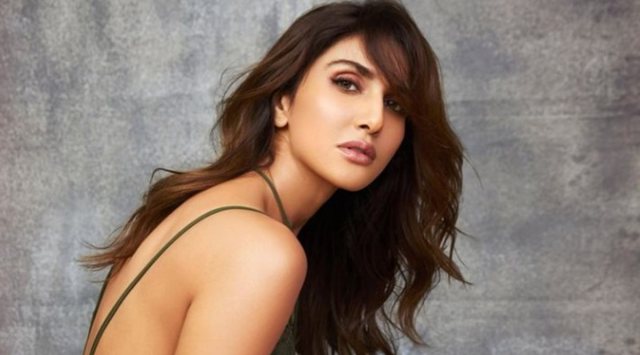 vaani kapoor, vaani kapoor fashion, vaani kapoor style