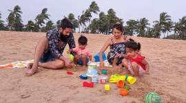 yash with his famiily