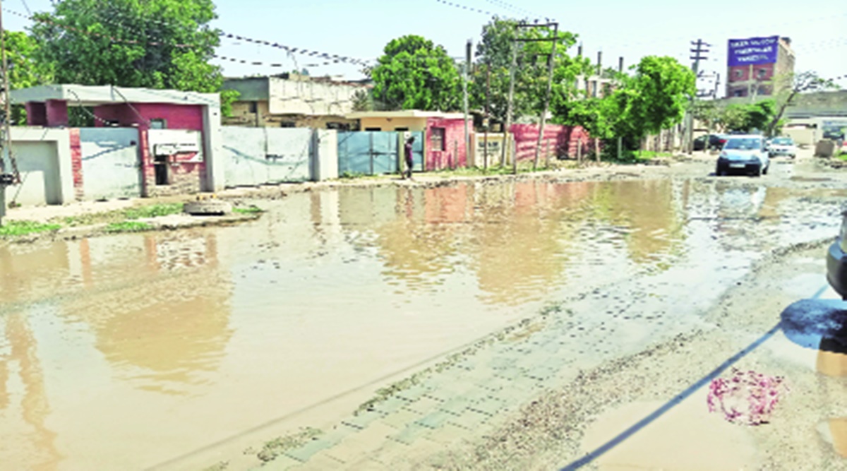 bad-roads-take-a-heavy-toll-on-business-in-panchkula-chandigarh-news