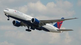 Delta pilots land jet safely after cockpit windshield cracks