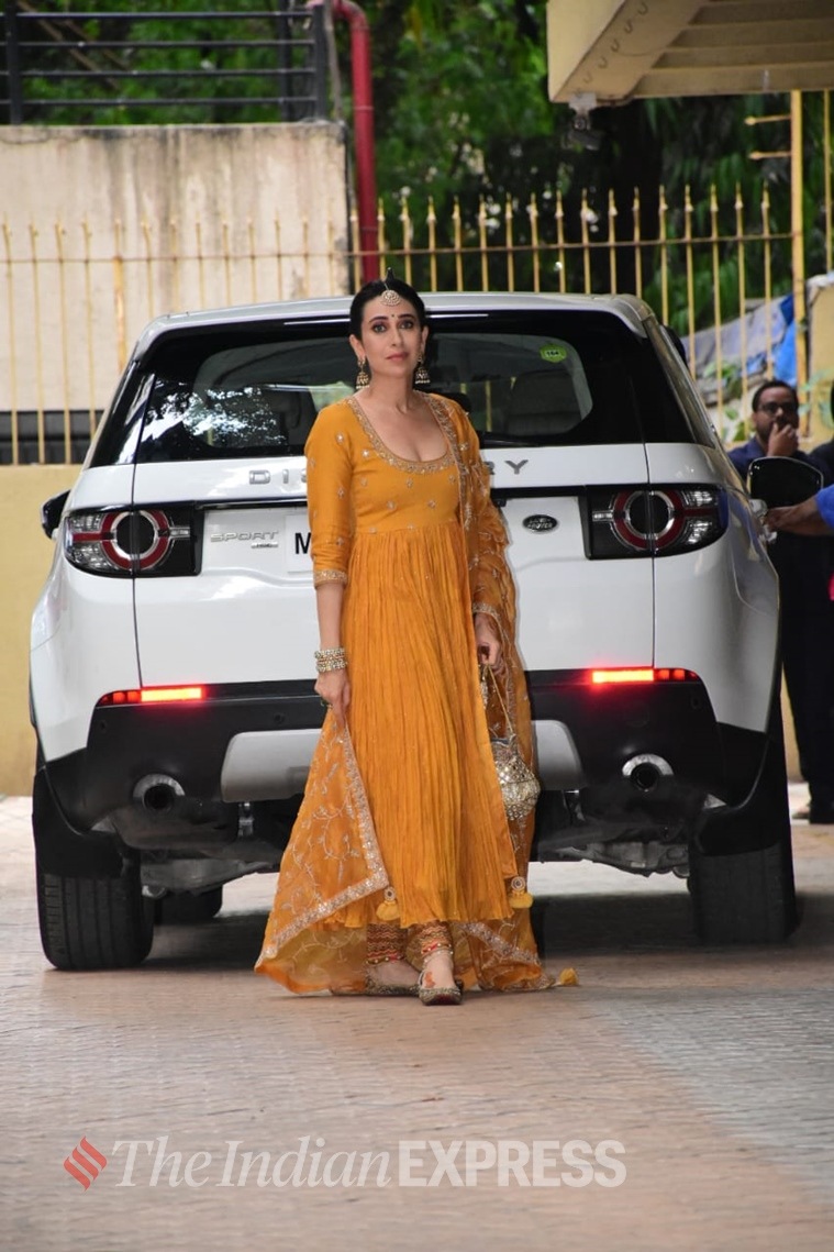 Alia Bhatt-Ranbir Kapoor's Wedding: Karisma Kapoor Flaunts Henna After  Attending Couple's Mehendi Ceremony - Filmibeat